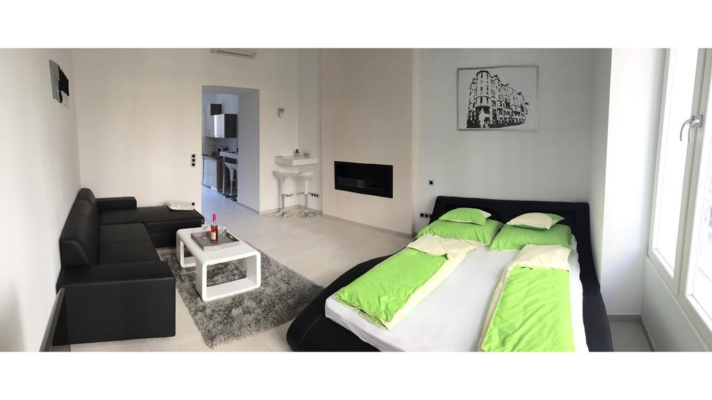 In The City Budapest Apartments Δωμάτιο φωτογραφία