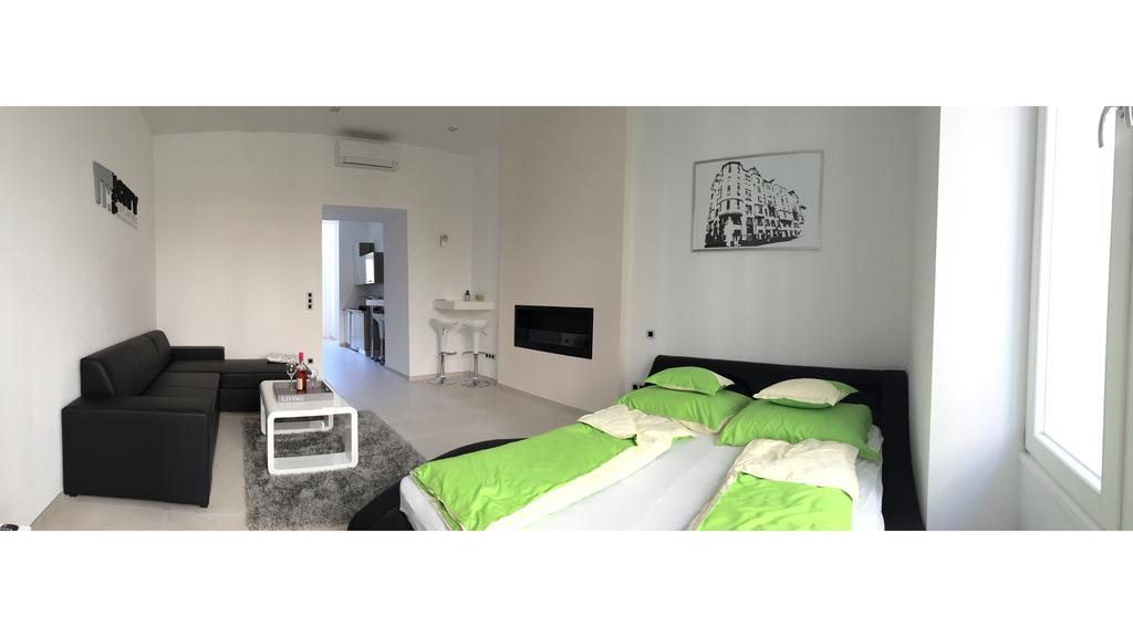In The City Budapest Apartments Δωμάτιο φωτογραφία