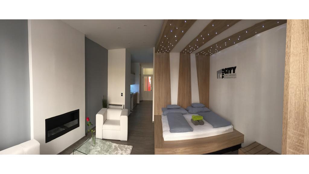 In The City Budapest Apartments Δωμάτιο φωτογραφία