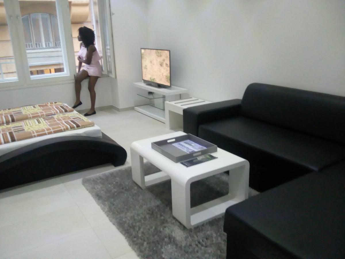 In The City Budapest Apartments Δωμάτιο φωτογραφία